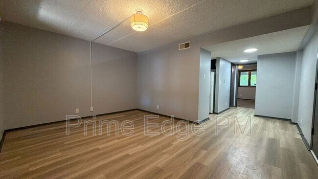 Building Photo - 2343 B St