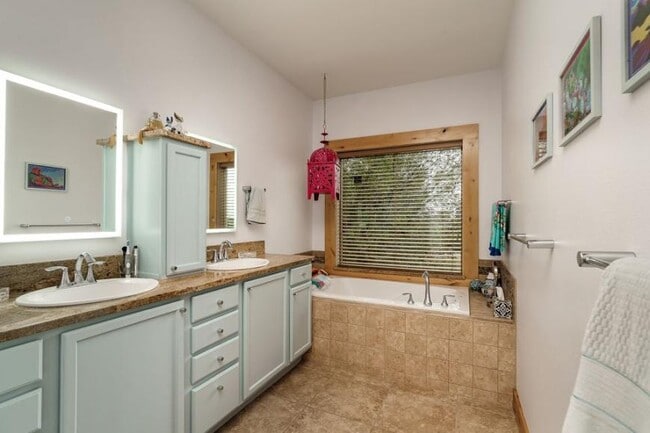 Building Photo - 4 bedroom in Billings MT 59102
