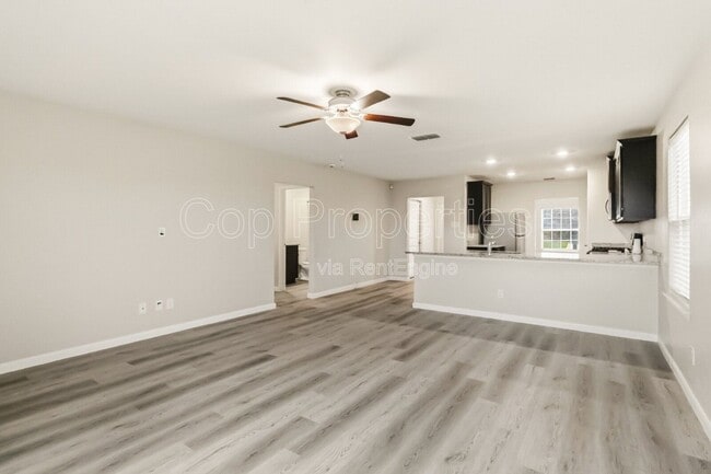 Building Photo - 15027 Harbor Lndg