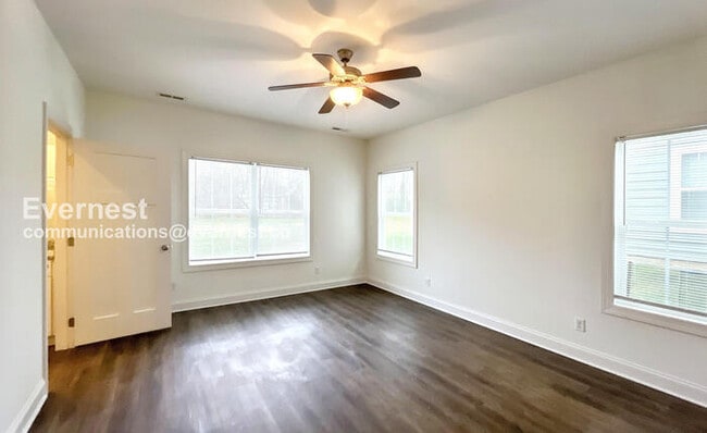 Building Photo - 1604 McBrien Rd