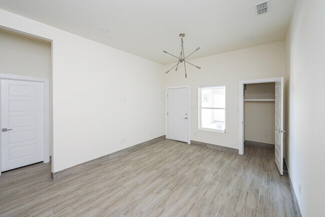 Building Photo - 9109 McPherson Rd