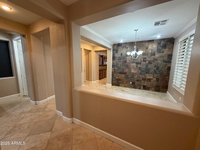 Building Photo - 421 W Wisteria Pl