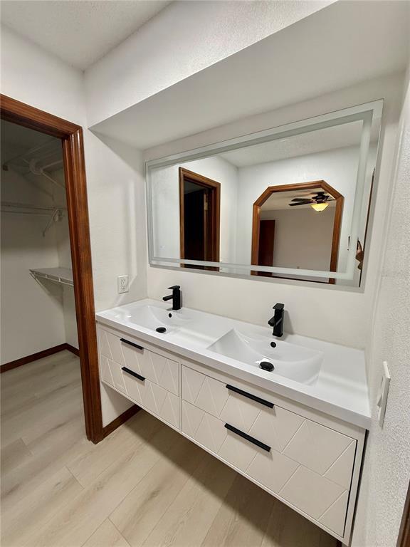 Building Photo - 2503 Woodhaven Ct