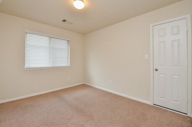 Building Photo - 20222 Stonebridge Terrace Dr
