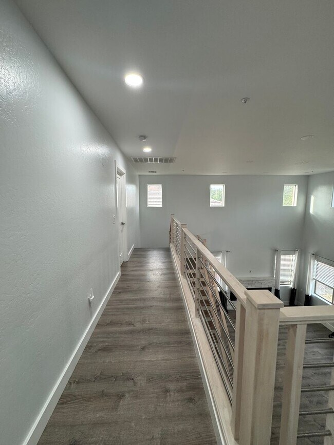 Building Photo - 29855 N 71st Dr