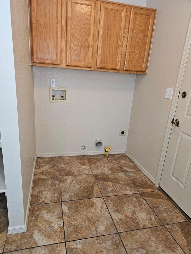 Building Photo - 3636 Kalispell Ave