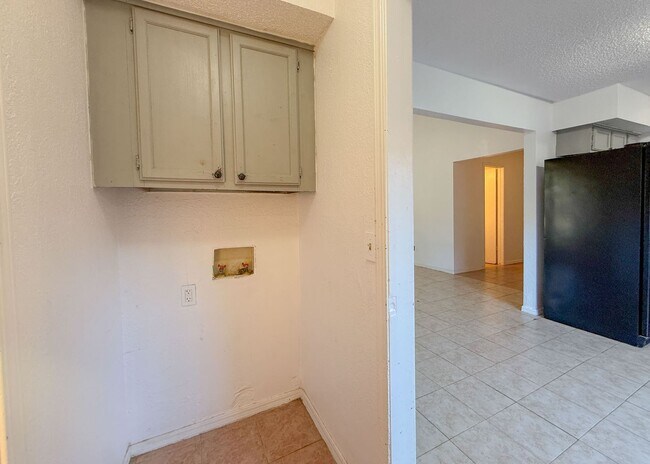 Building Photo - MWC HOME FOR RENT!