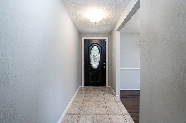 Building Photo - 16210 Cypress Point Dr