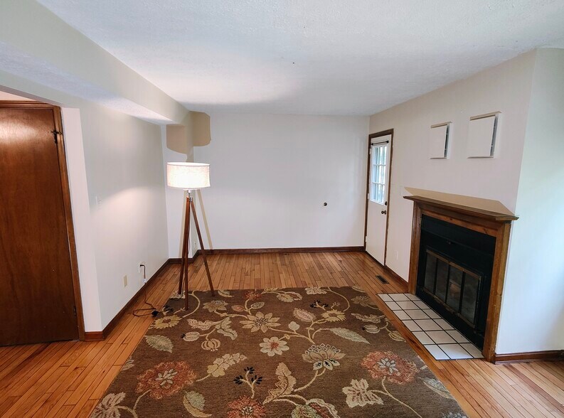 Building Photo - 23352 Black Oak Ct