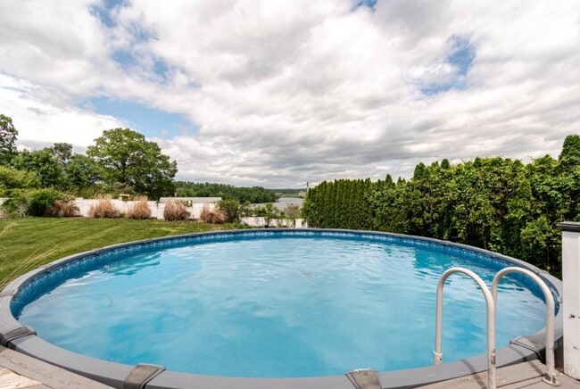 Building Photo - 45 Indian Hill Ave