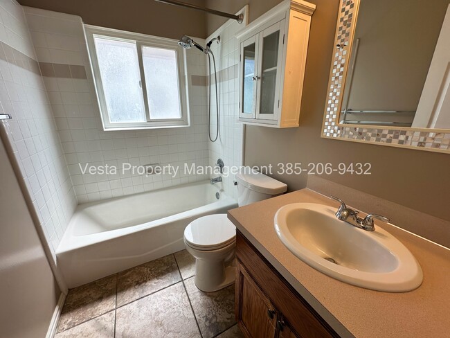 Building Photo - 1293 W 570 N