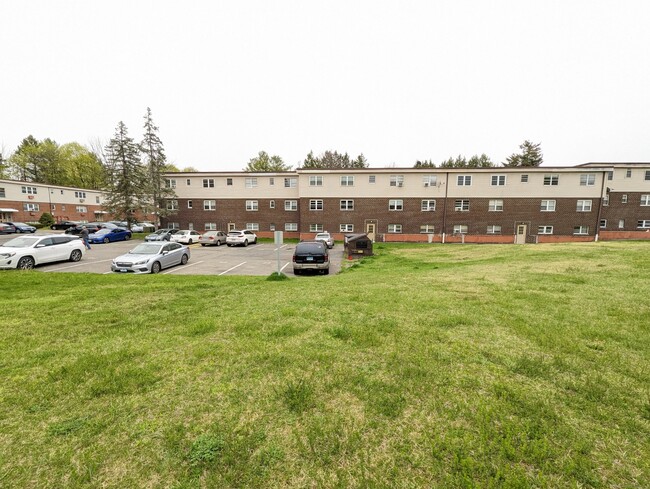 Building Photo - 101 Belair Dr