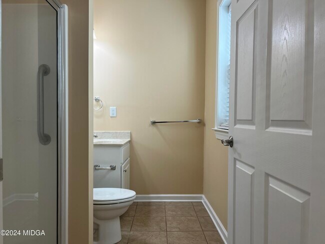 Building Photo - 110 Bragg St