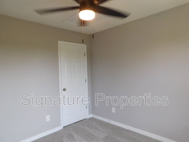 Building Photo - 8197 Belton Cir