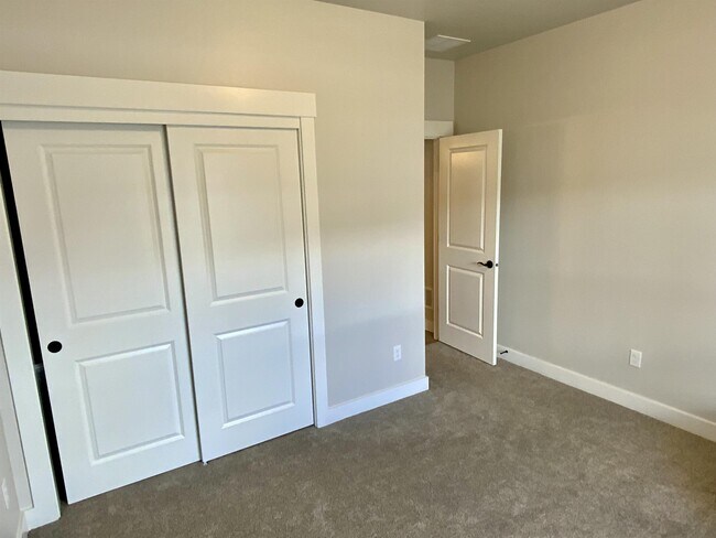 Building Photo - 3484 N Sirocco Ave