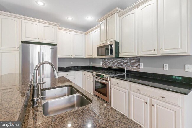 Building Photo - 1298 Vickery Ln