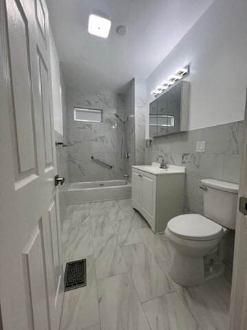 Building Photo - 24 Harlem St