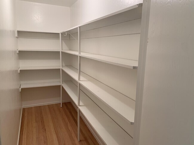 Building Photo - 280 Mt Hamilton Ave