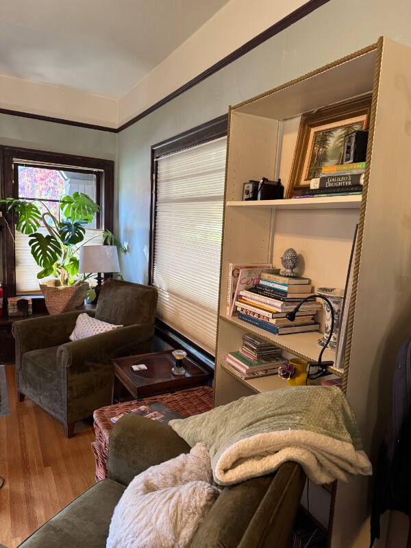 Building Photo - 1022 W 19th Ave