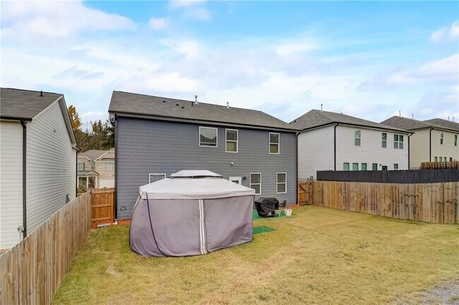 Building Photo - 7246 Gladstone Cir