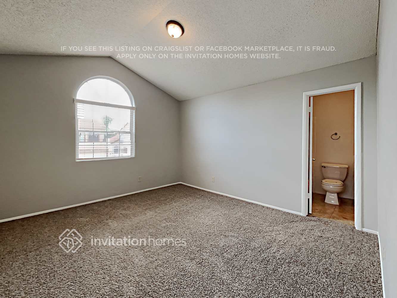 Building Photo - 446 E Wescott Dr