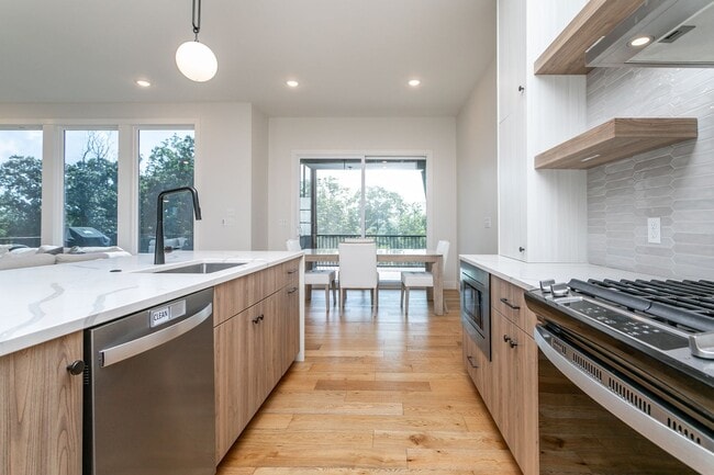 Building Photo - Luxury Breckenridge Park Home