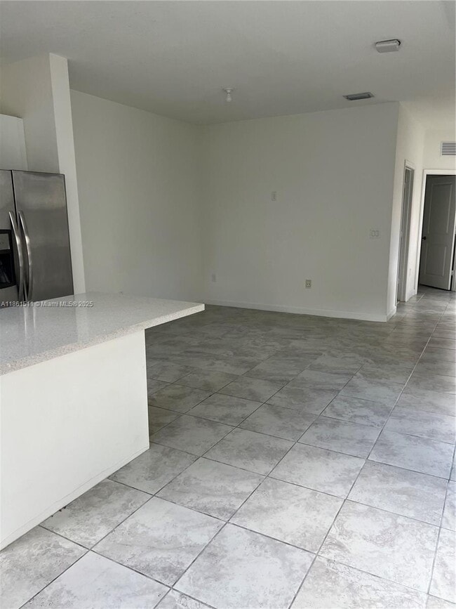 Building Photo - 316 NE 208th Ter