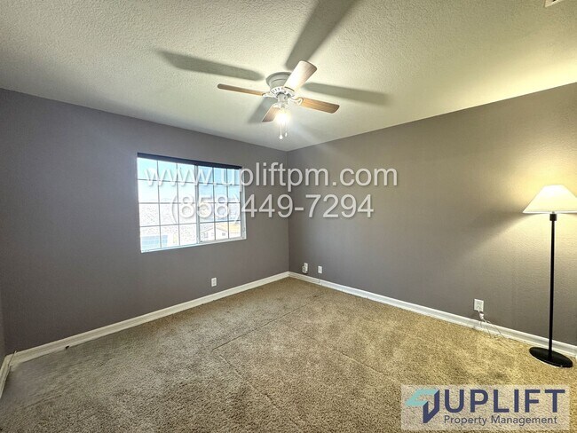 Building Photo - Gated Community Canyon Lake - Large 3 bedr...