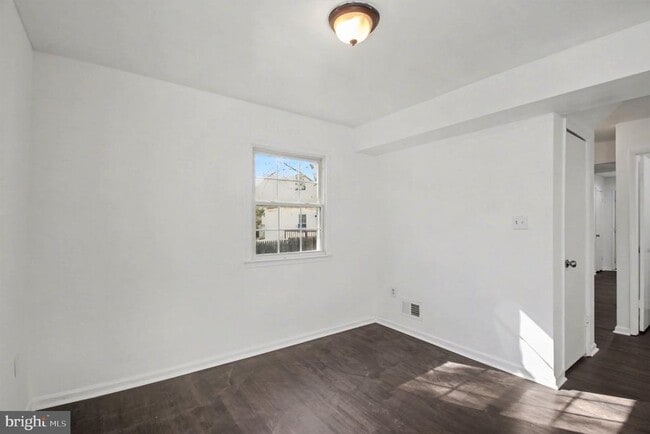 Building Photo - 14113 Morrison Ct