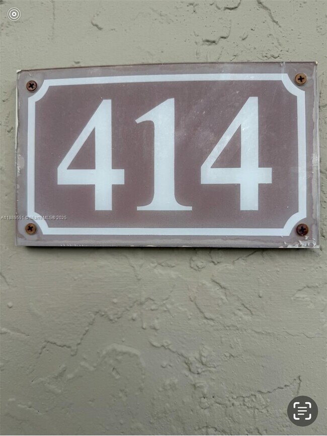 Building Photo - 7825 Camino Real