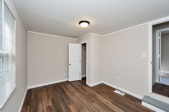 Building Photo - Spacious Hidden Gem in Bessemer – A Must See Inside!