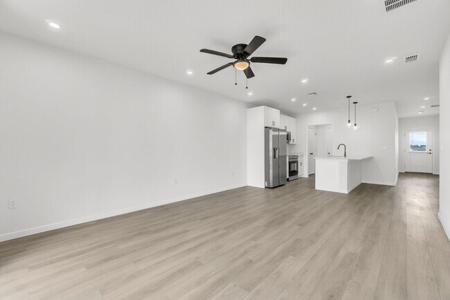 Building Photo - 2535 Slim Haywood Ave