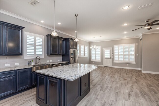 Building Photo - 18506 Gunda Heights Dr