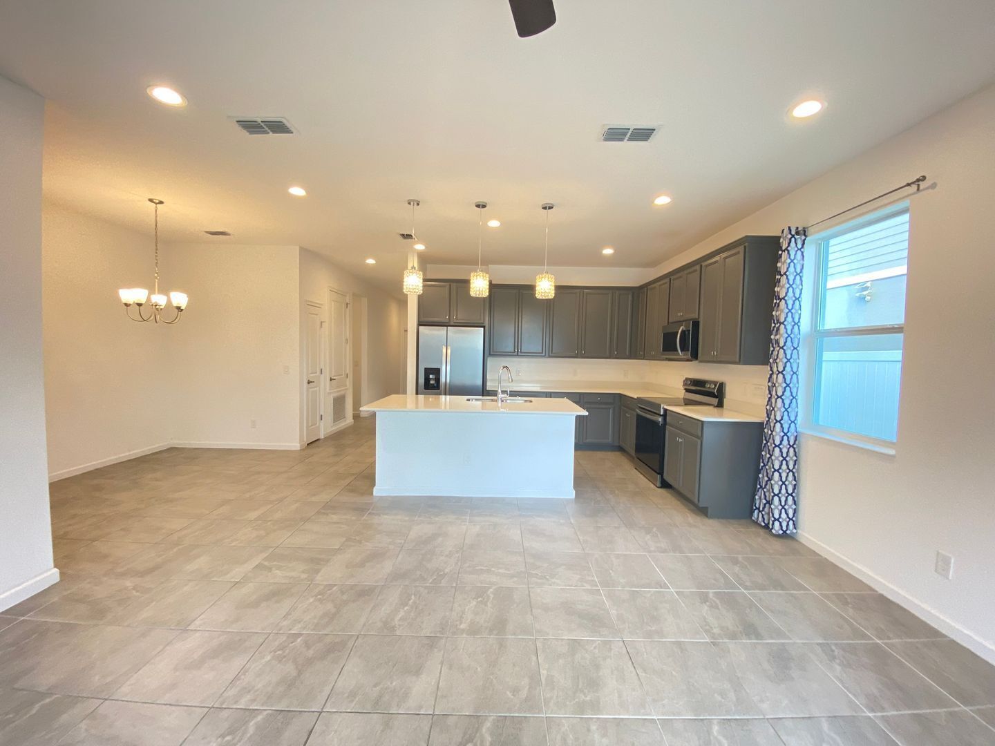 Building Photo - 1273 Hendon Lp