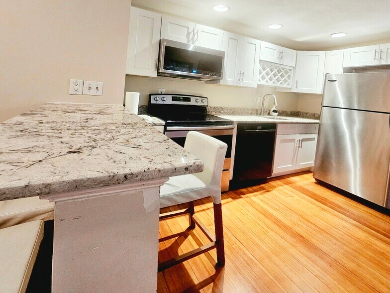 Building Photo - 39 South St