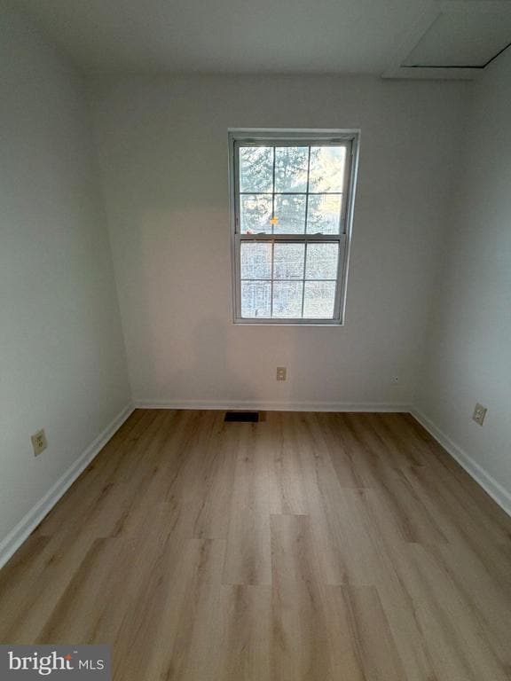 Building Photo - 9 Hartford Rd