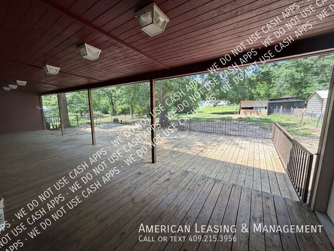 Building Photo - 10271 TX-103