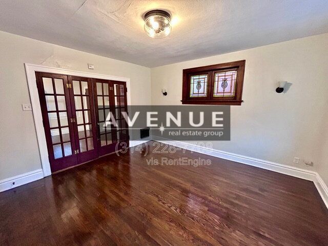 Building Photo - 2633 Russell Blvd