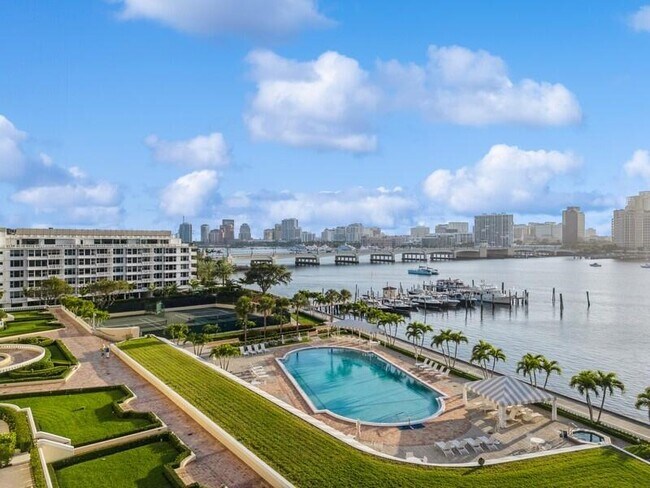 Building Photo - 150 Bradley Pl