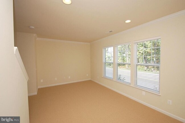 Building Photo - 43975 Eastgate View Drive