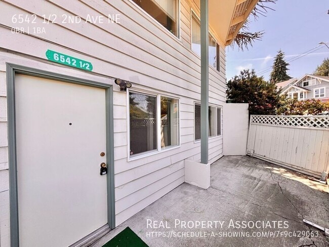 Building Photo - 6542 1/2 2nd Ave NE-