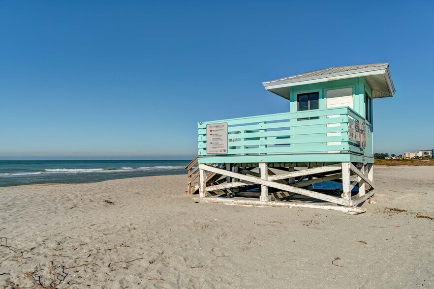 Building Photo - 1555 Tarpon Center Dr