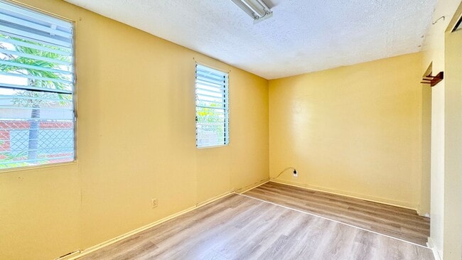Building Photo - SPACIOUS 4 BEDROOM HOME IN DESIRABLE AIEA ...
