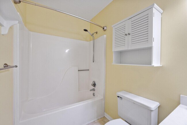 Building Photo - 5608 Chatmoss Rd