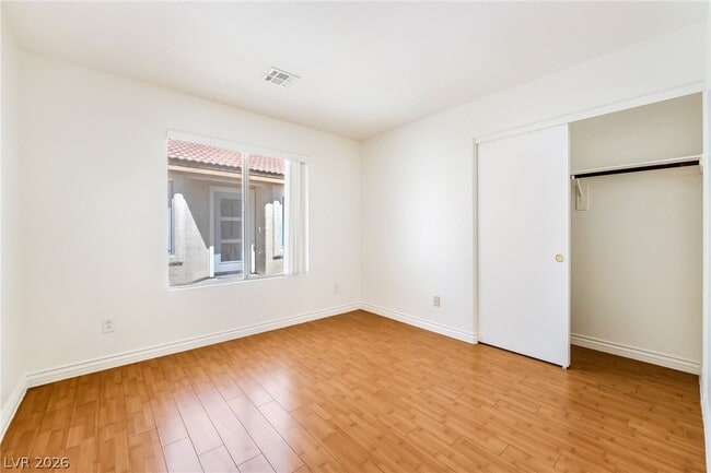 Building Photo - 11000 Vallerosa St