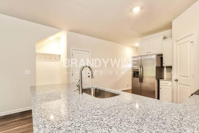 Building Photo - 754 Patmore Dr