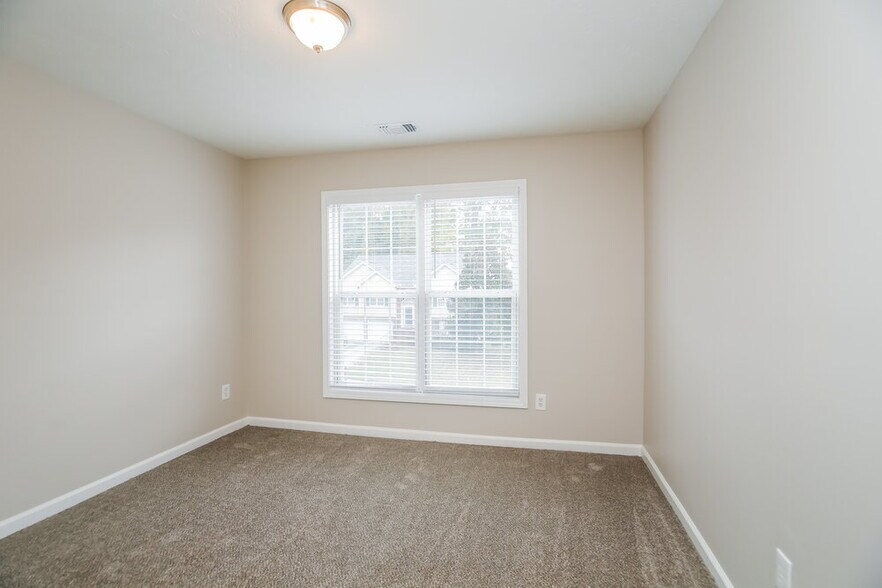 Building Photo - 341 Oak Vista Ct