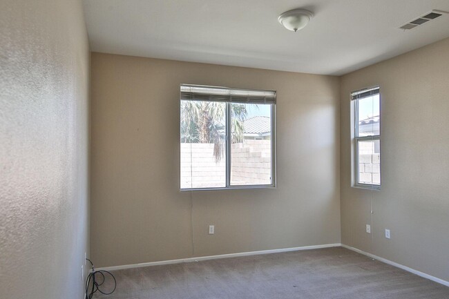 Building Photo - 83284 Lightning Rd