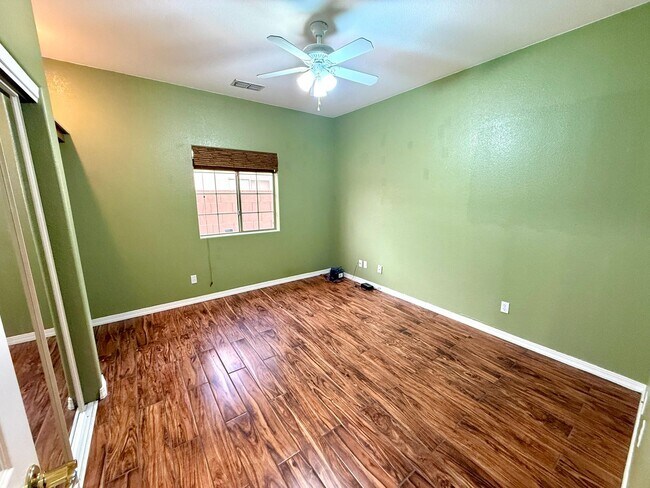 Building Photo - 2116 Roy Rogers Way