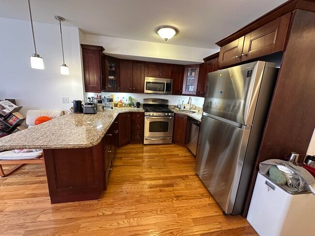 Building Photo - 124 68th St